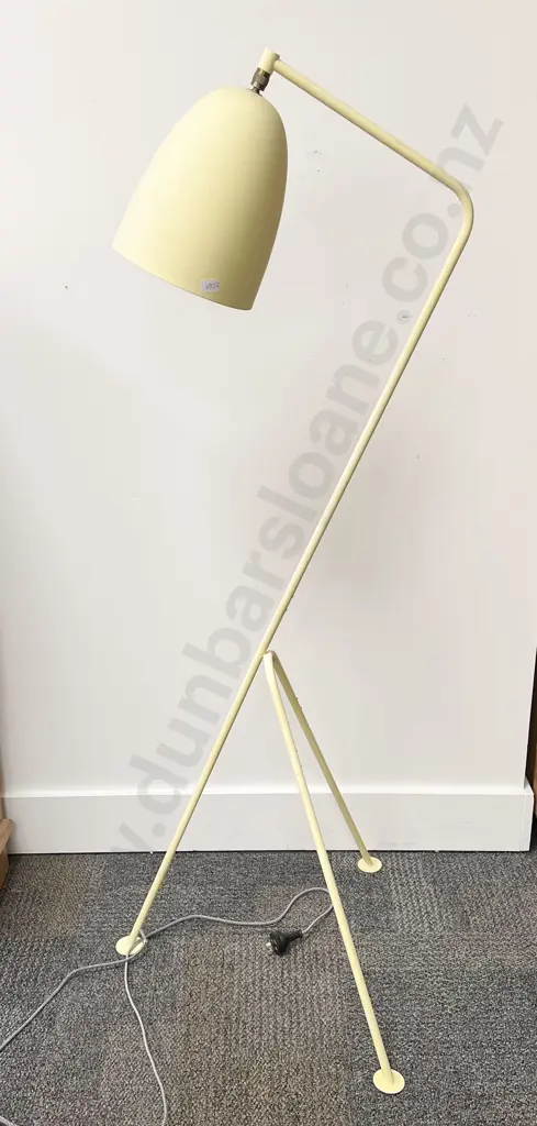 Modern Floor Standing Lamp Image 1++