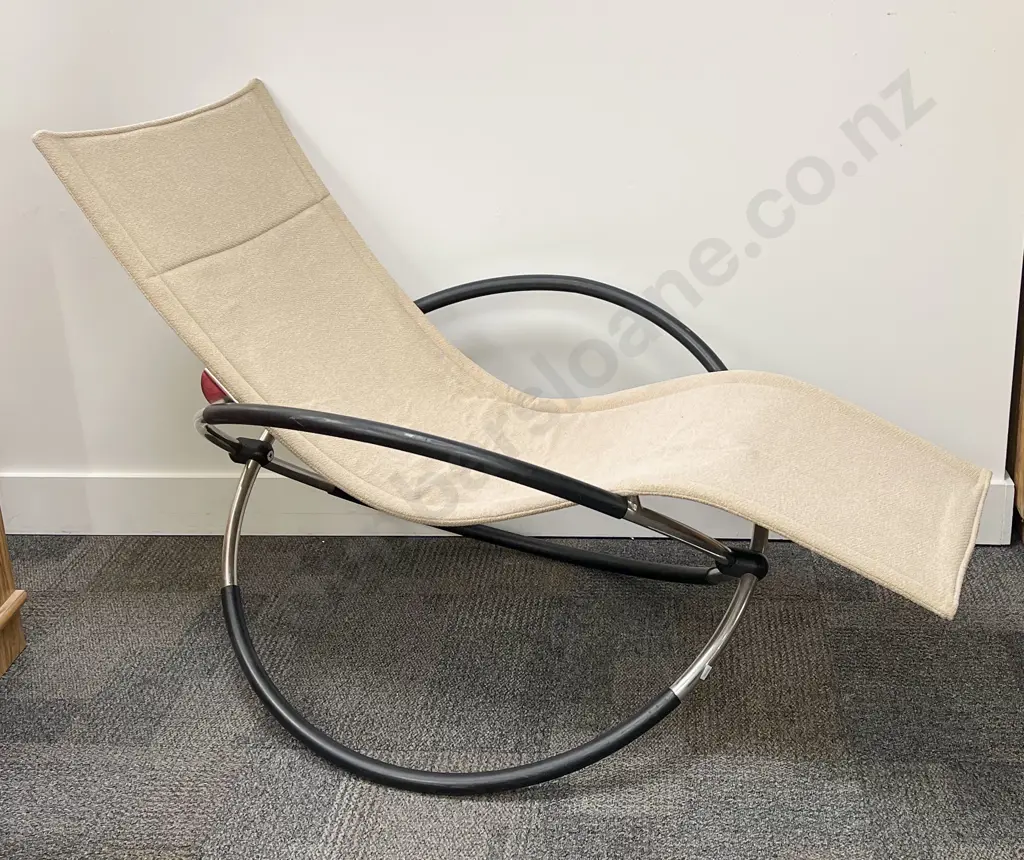 Modern Design Rocking Lounger Image 1++