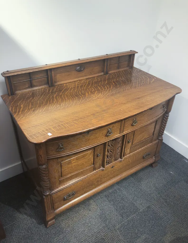 Fine Quality Early C20th Austrian Oak Bow Front Sideboard Image 1++