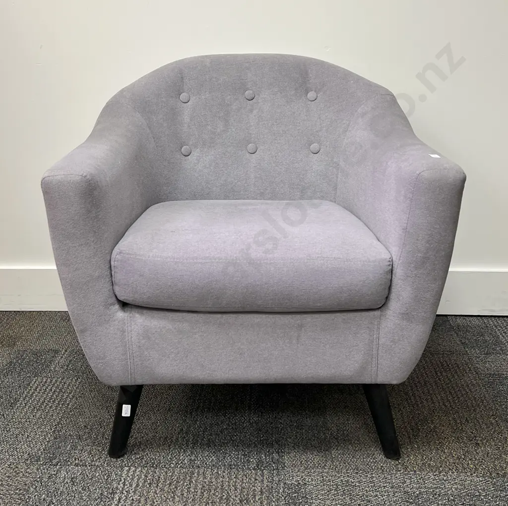 Modern Upholstered Button Back Tub Chair Image 1++