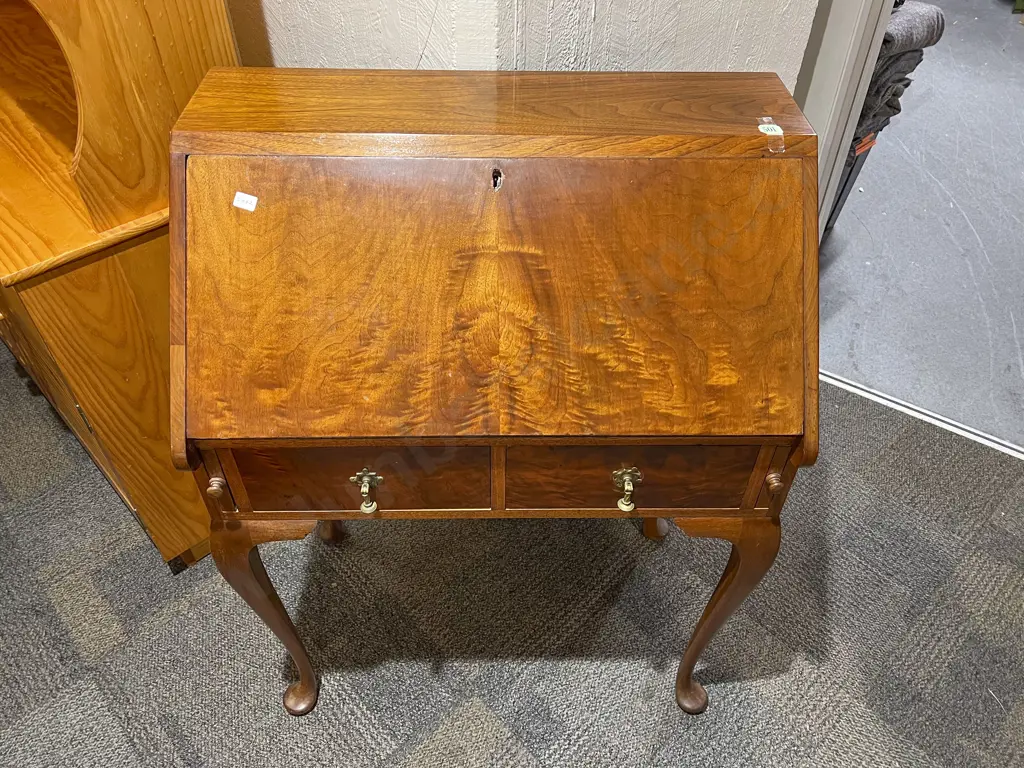 Reproduction Writing Bureau Image 1++