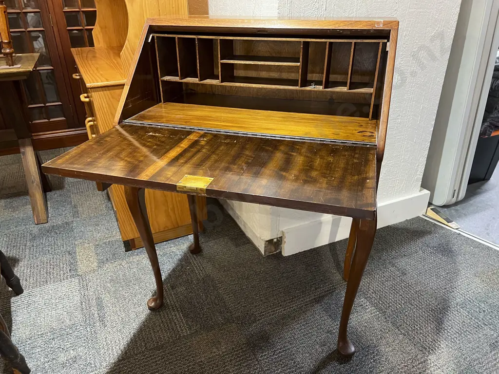 Reproduction Writing Bureau Image 1++