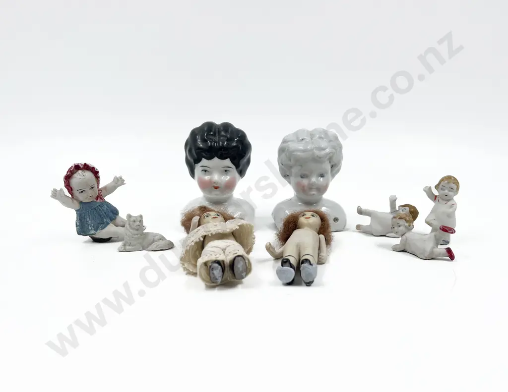 Two Victorian Shoulder Plate Dolls Image 1++