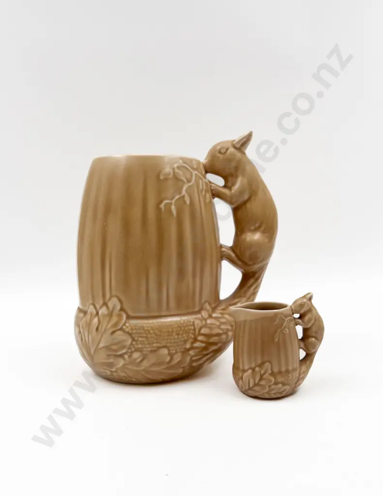Sylvac Squirrel Handled Vase #1115 and Small Jug #1993 Image 1++