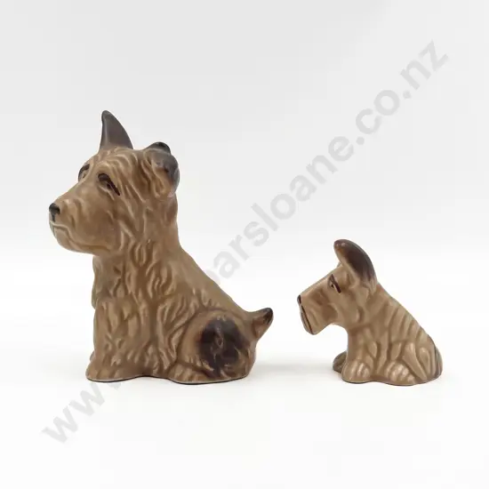 Two Sylvac Dogs