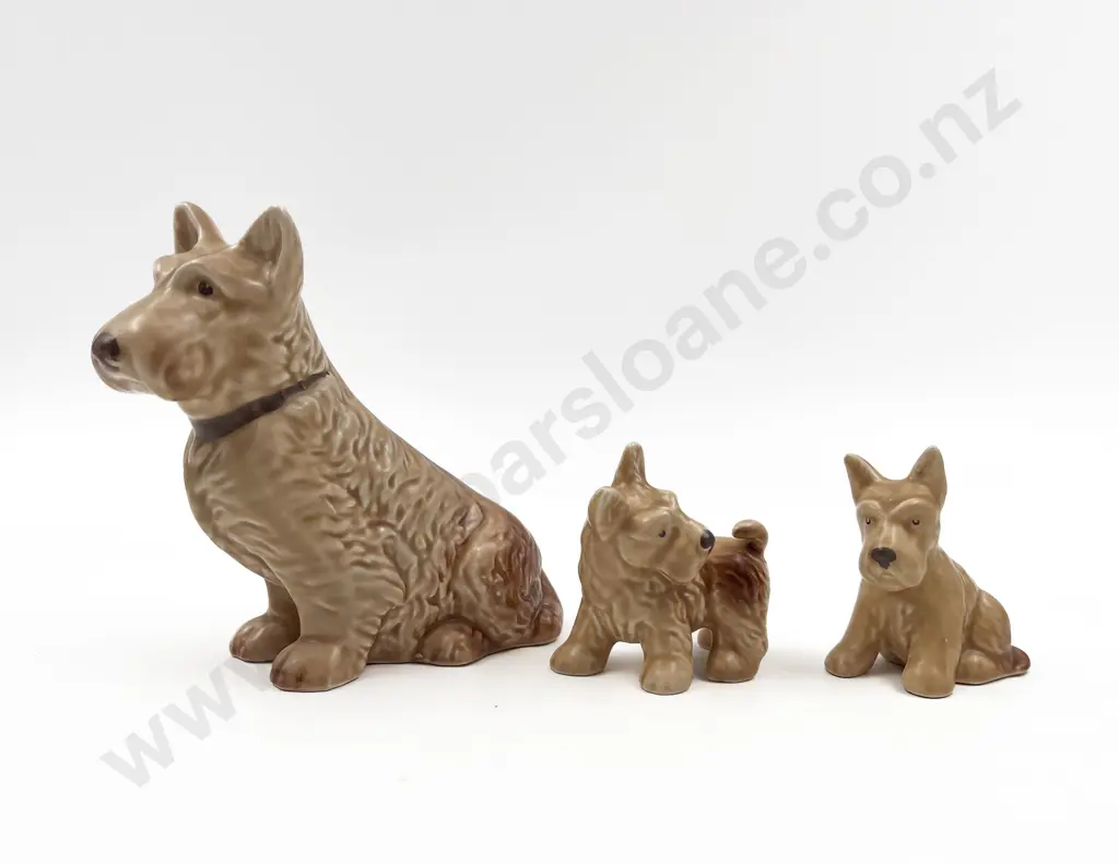 Sylvac Corgi and Two Puppies Image 1++