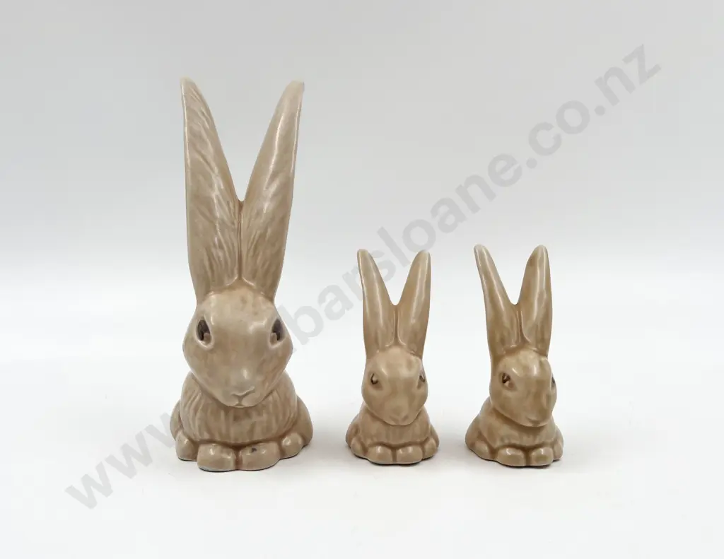 Sylvac Hare and Two Small Image 1++
