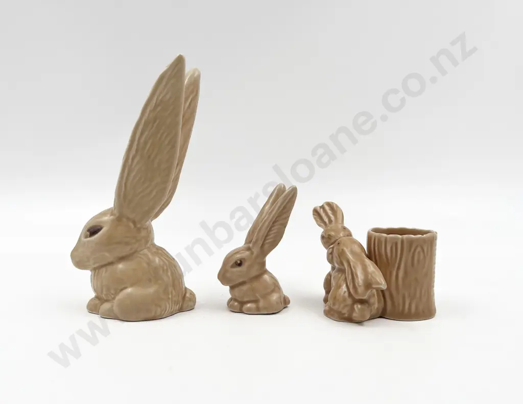 Two Sylvac Hares (Large and Small) Image 1++