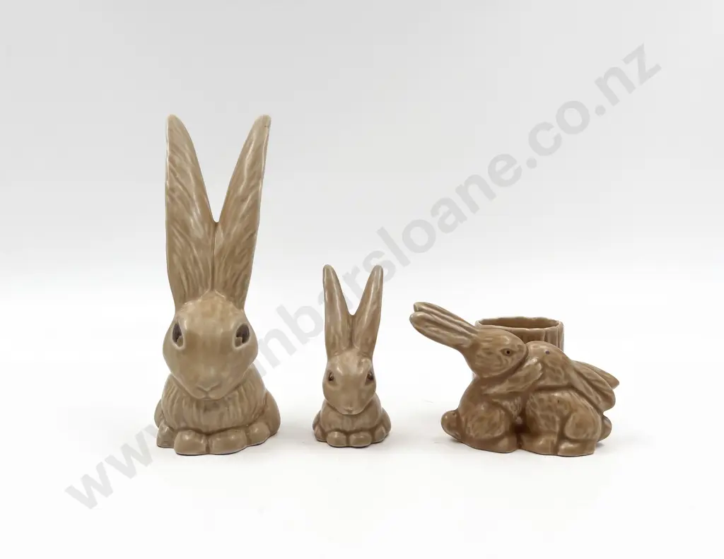 Two Sylvac Hares (Large and Small) Image 1++