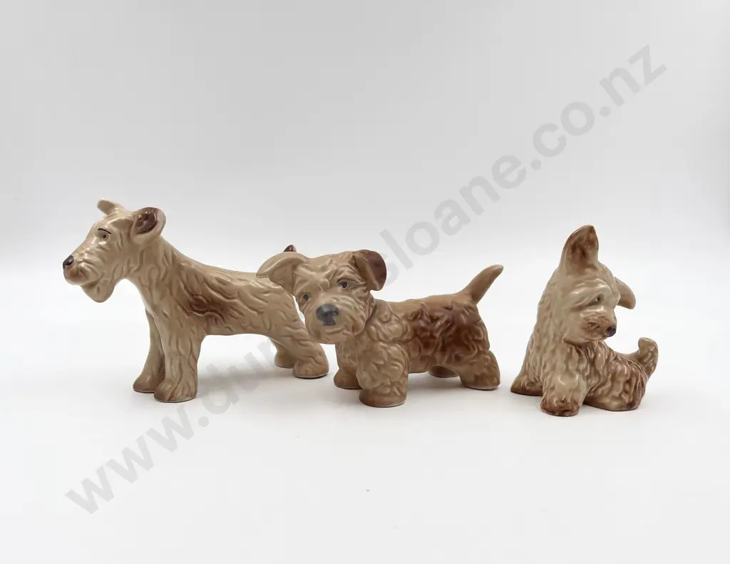 Three Sylvac Puppies Image 1++