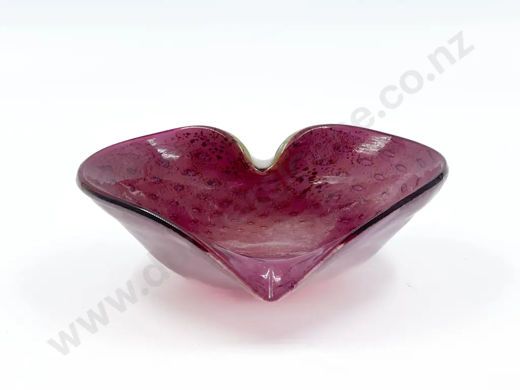 Murano Bullicante Dark Pink Heart Shaped Dish Image 1++