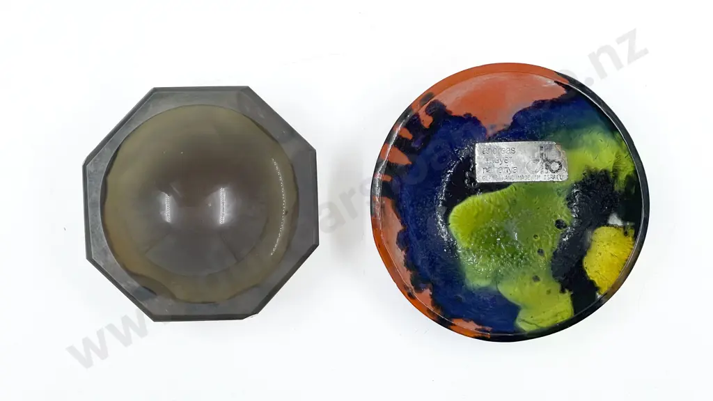 Two Art Glass Dishes Image 1++
