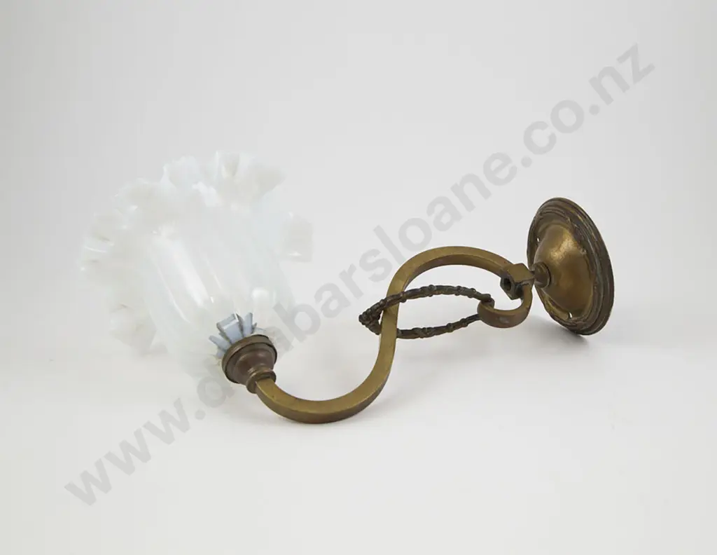 Edw Brass Wall Light With Vaseline Glass Shade Image 1++