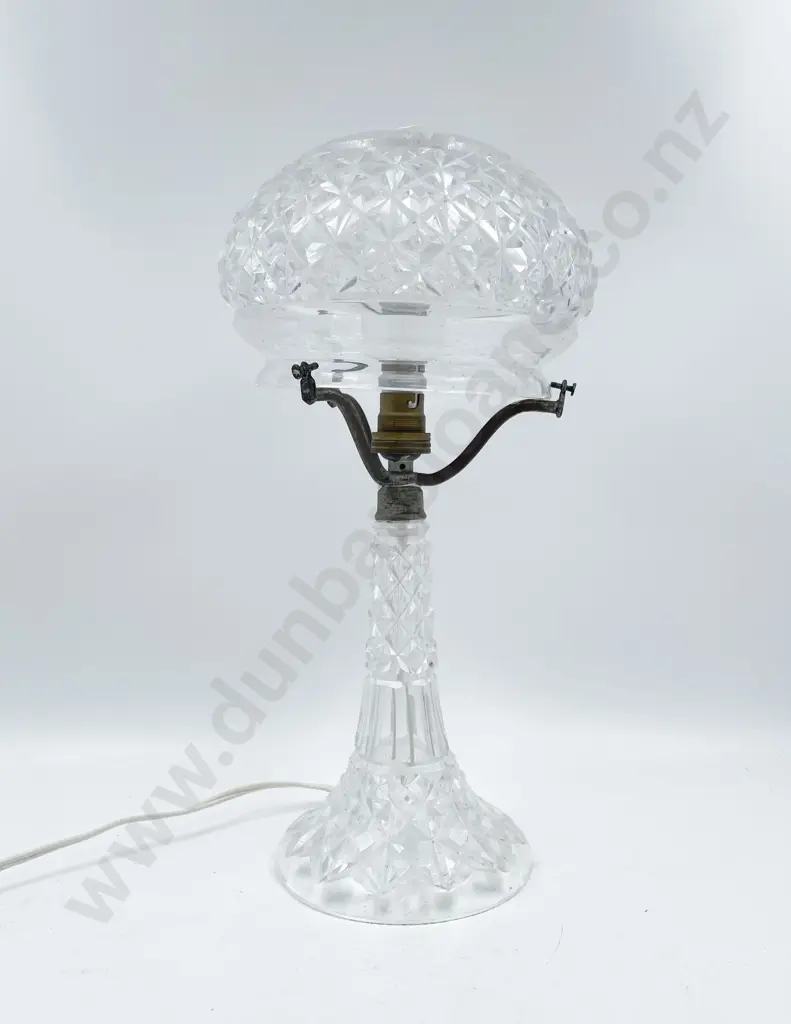 Cut Crystal Dome Shade Table Lamp Image 1++