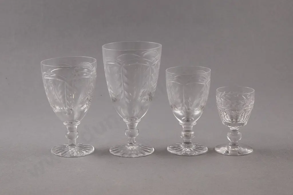 Part Suite Webb & Corbett Crystal Glasses Image 1++