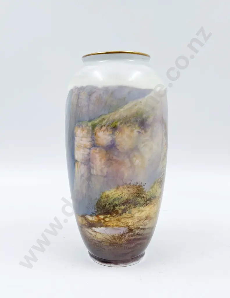 Royal Doulton Vase Image 1++