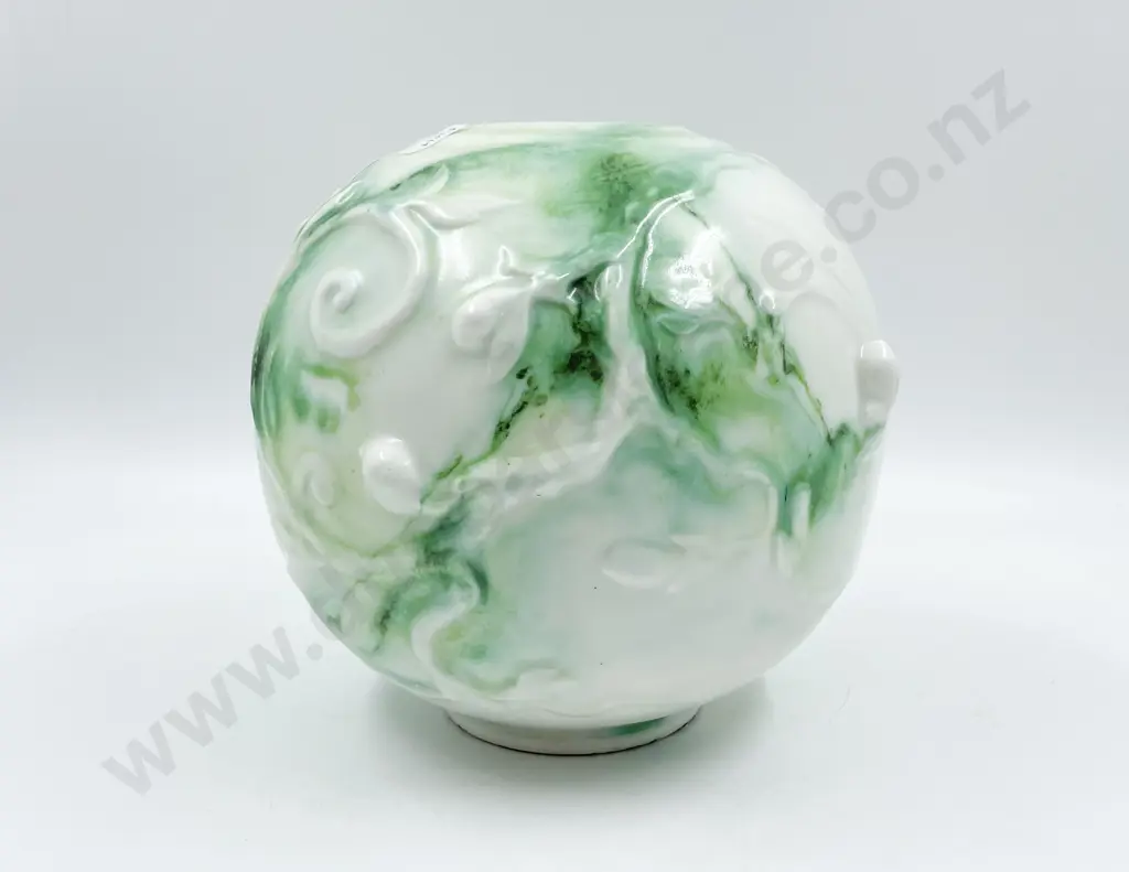 Royal Doulton Chinese Jade Vase Image 1++
