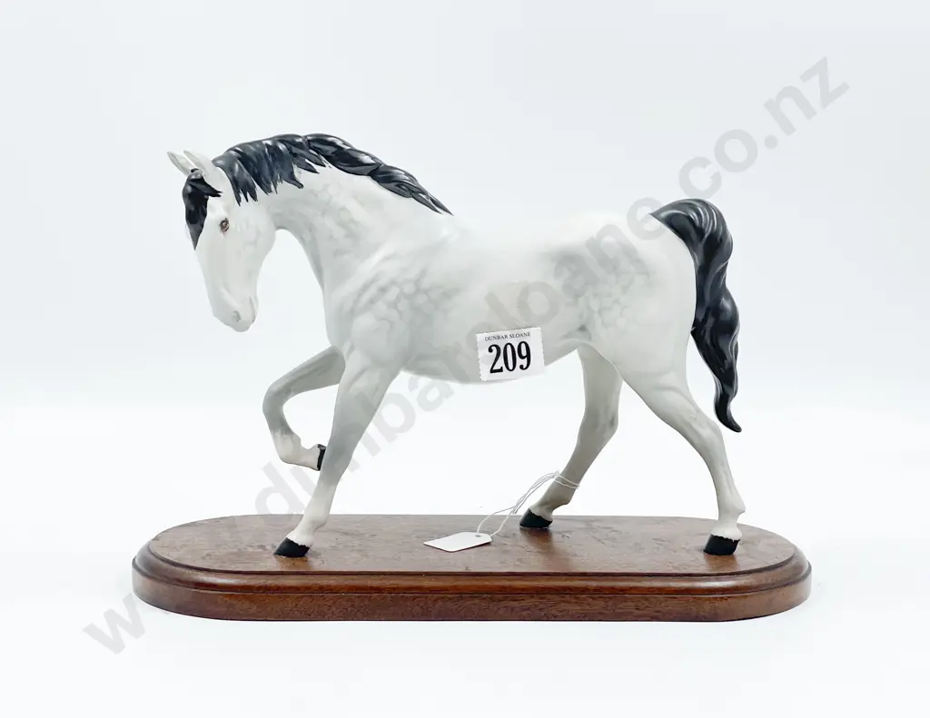 Beswick Model of a Grey Horse Image 1++