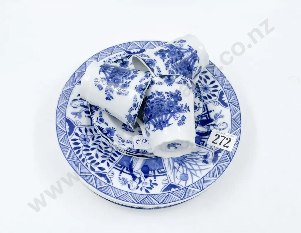 Dutch Chinoiseire Plates Porcelain Three Coffee Cups & Saucer Image 1++