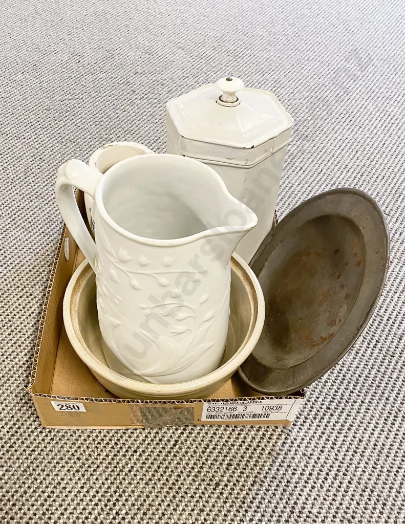 Vict Water Jug Image 1++