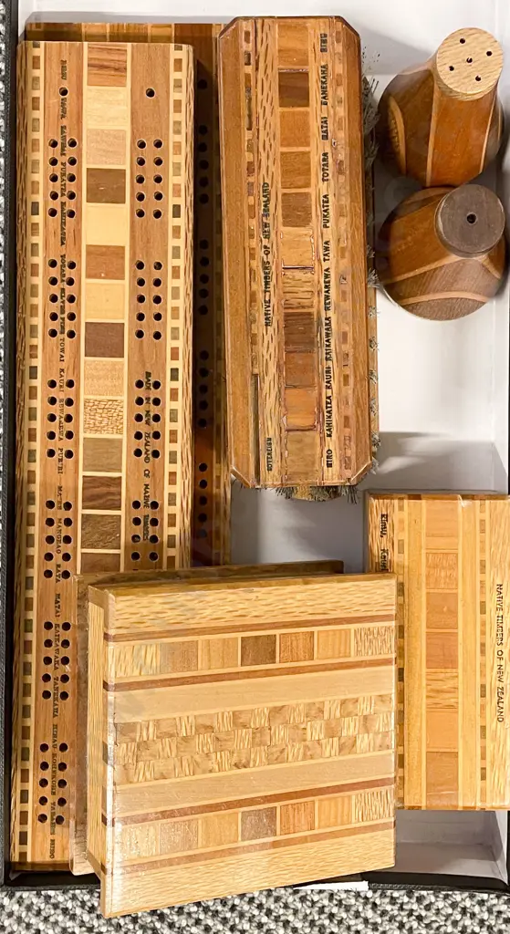 Collection of Native Timbers of New Zealand Souvenirware Image 1++