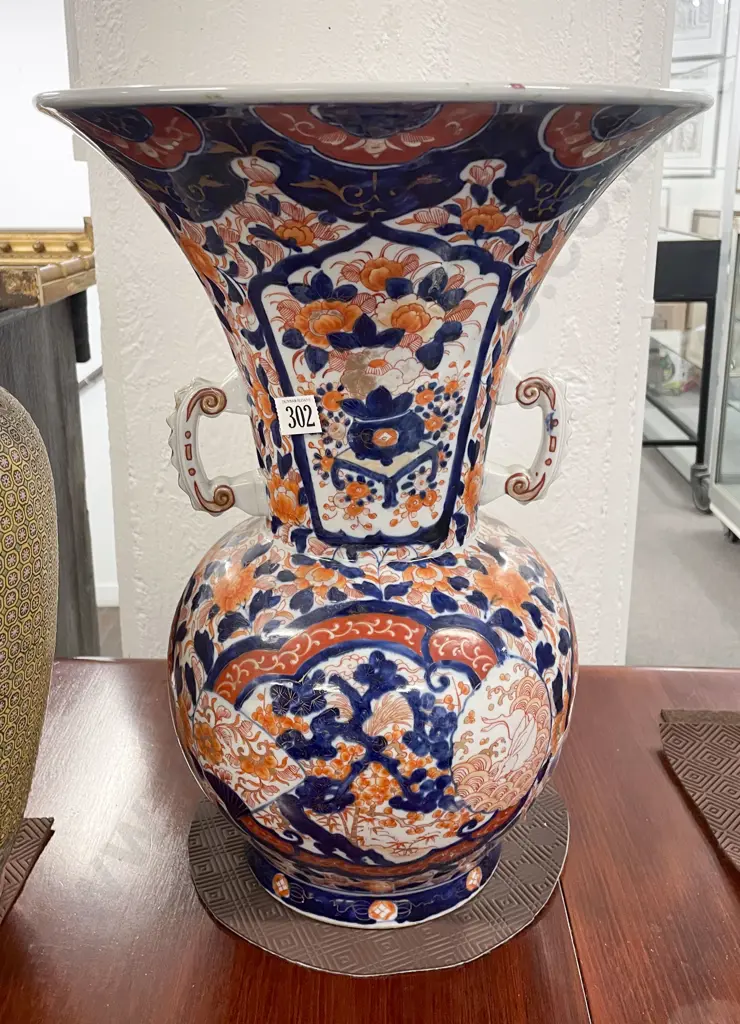 Large C19th Imari Urn Image 1++