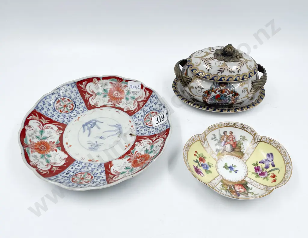 Imari Dish Modern Crested Tureen on Saucer & Dresden Saucer Image 1++