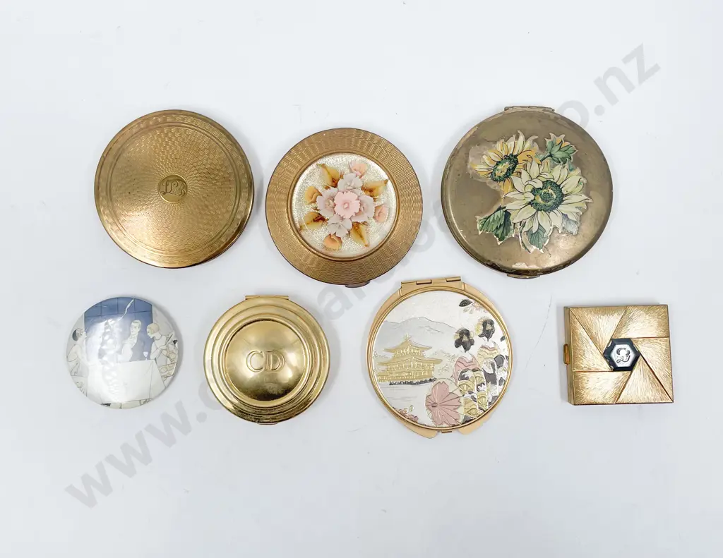 Collection Six Vintage Purse Compacts Image 1++