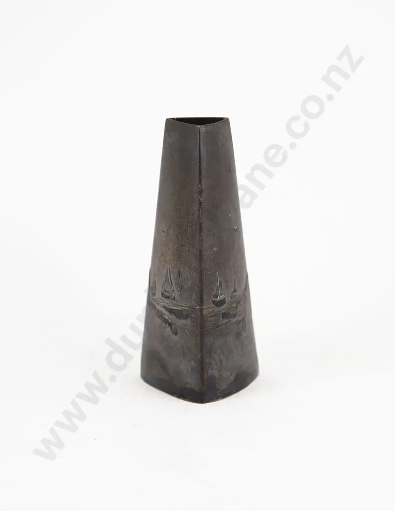 Small WMF S/Plate Triangular Specimen Vase Image 1++