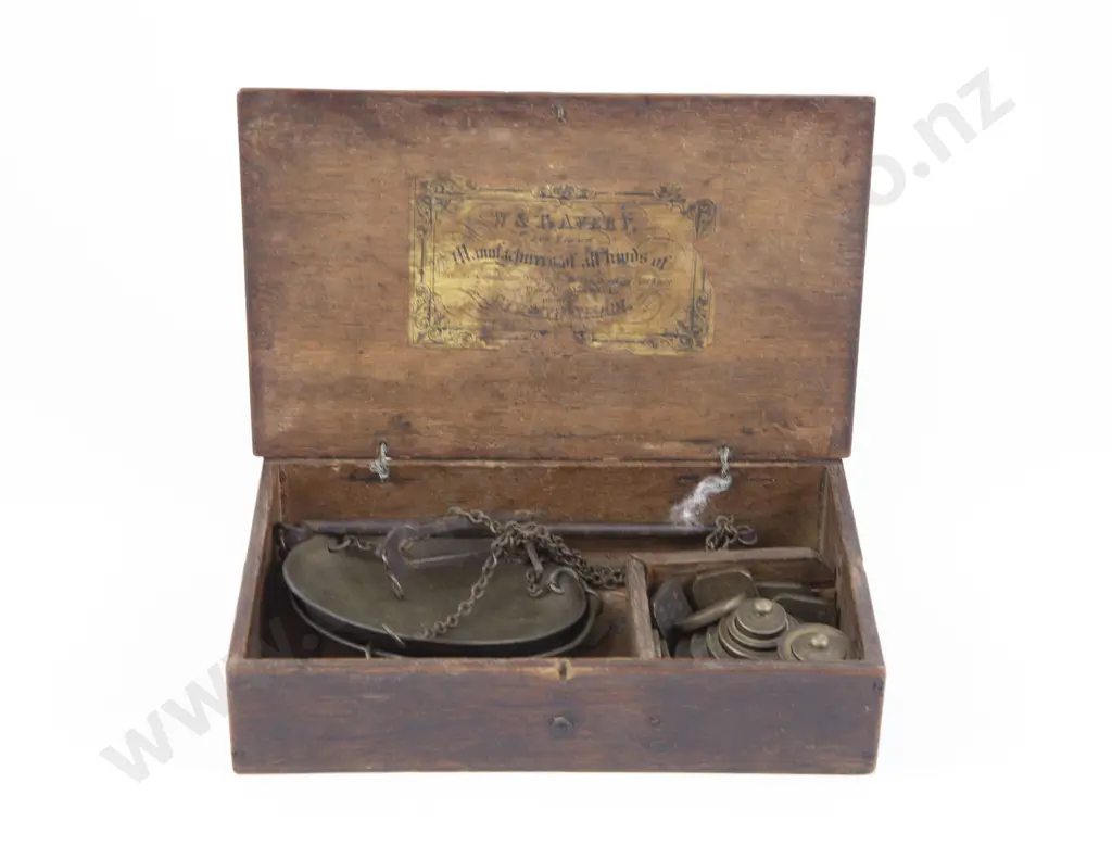 Avery Oak Cased Vict Steel & Brass Pan Scales & Weights Image 1++