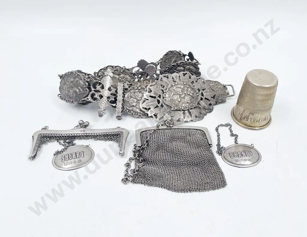 Art Deco .800 Silver Mesh Evening Purse Image 1++