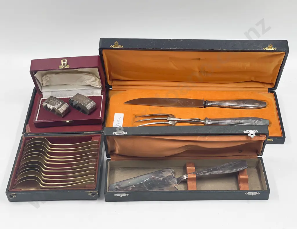 Cased French S/P Carving Set Image 1++