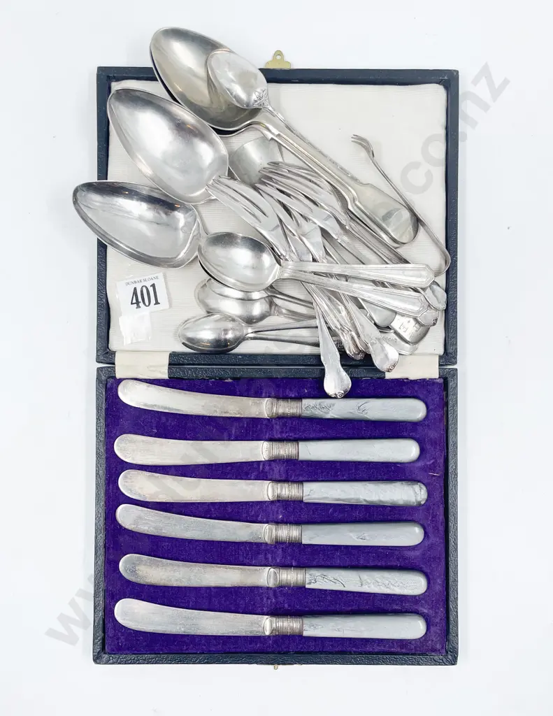 Two Geo S/S Dessert Spoons Image 1++