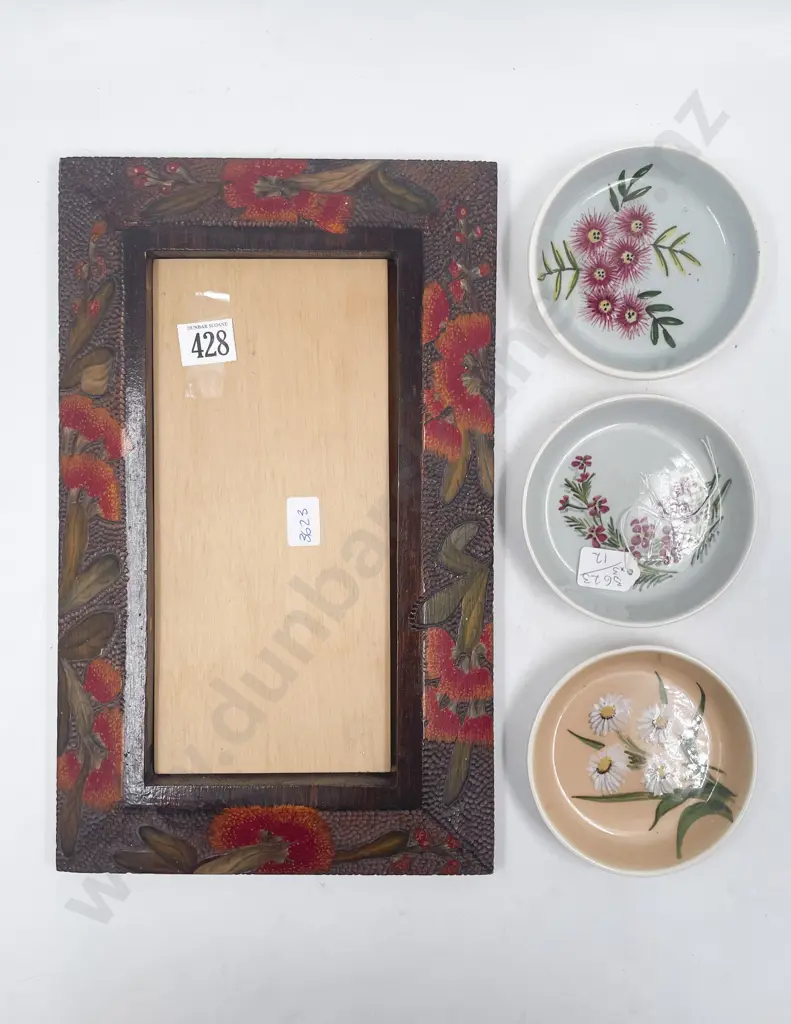 Jane Brenkley Carved Frame & Three NZ Dishes Image 1++