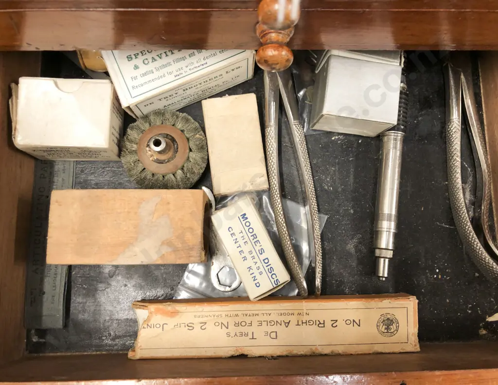 The Dental Manufacture Co London Mahogany Cabinet Image 1++