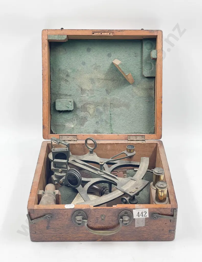 Dillon & Co Mahogany Cased Sextant Image 1++