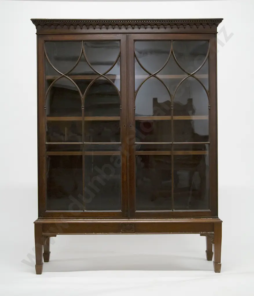 Geo III Bookcase on Stand Image 1++