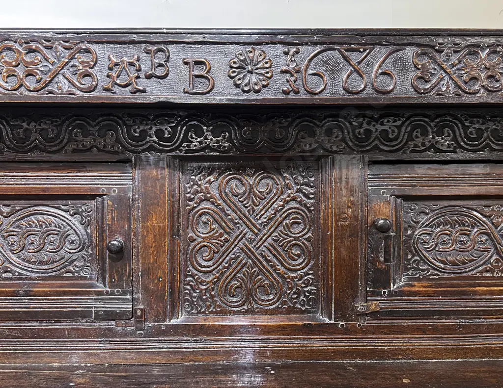 Late C17th Wesmorland Oak Court Cupboard Image 1++