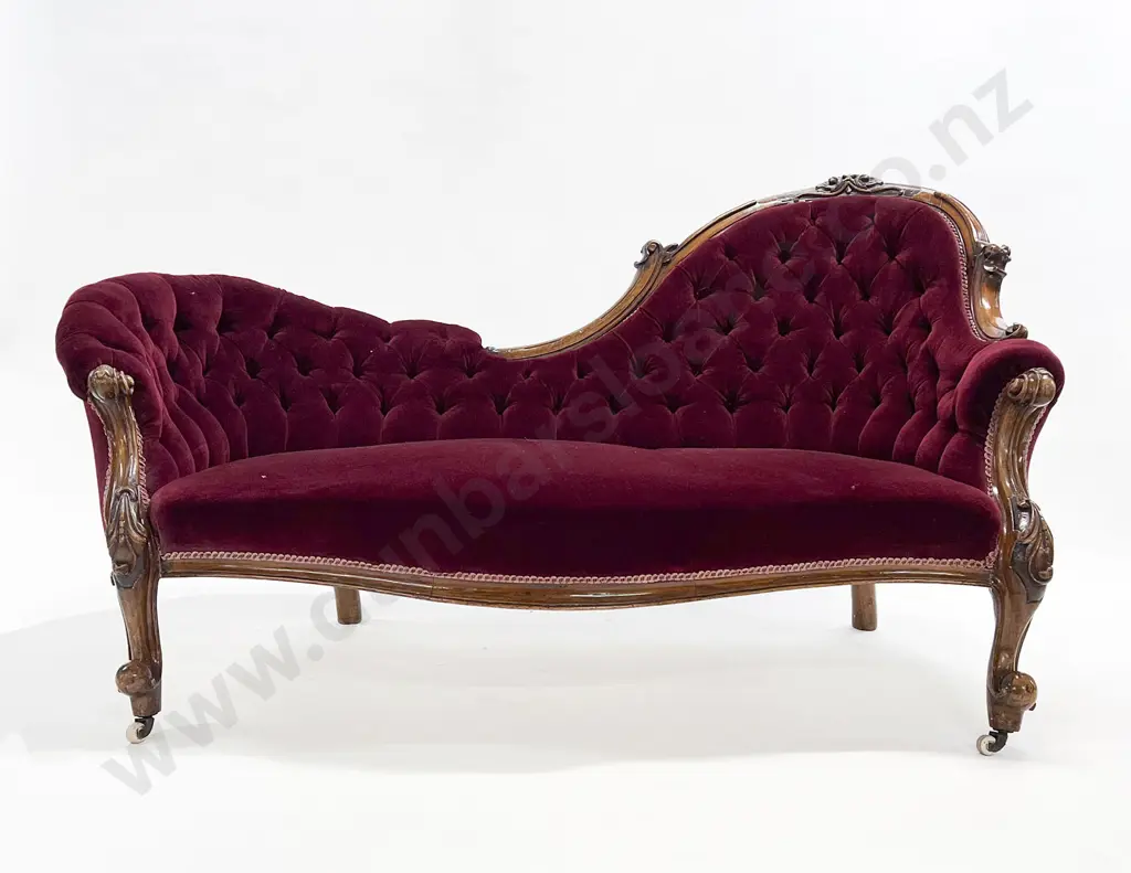 Vict Walnut Carved Parlour Couch Image 1++