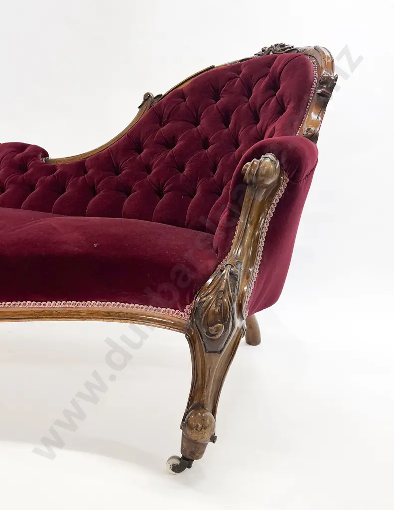 Vict Walnut Carved Parlour Couch Image 1++
