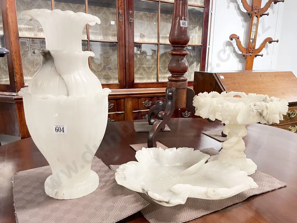 Alabaster Vase Image 1++