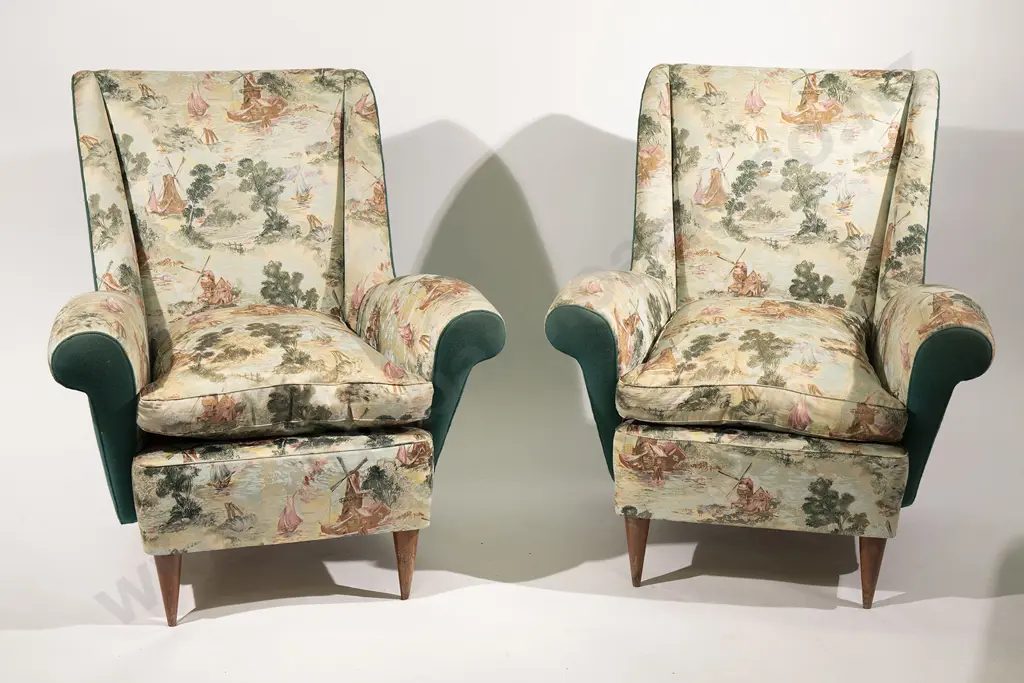 Paolo Buffa Italian Three Piece Lounge Suite Featuring Needle Point Legs Image 1++