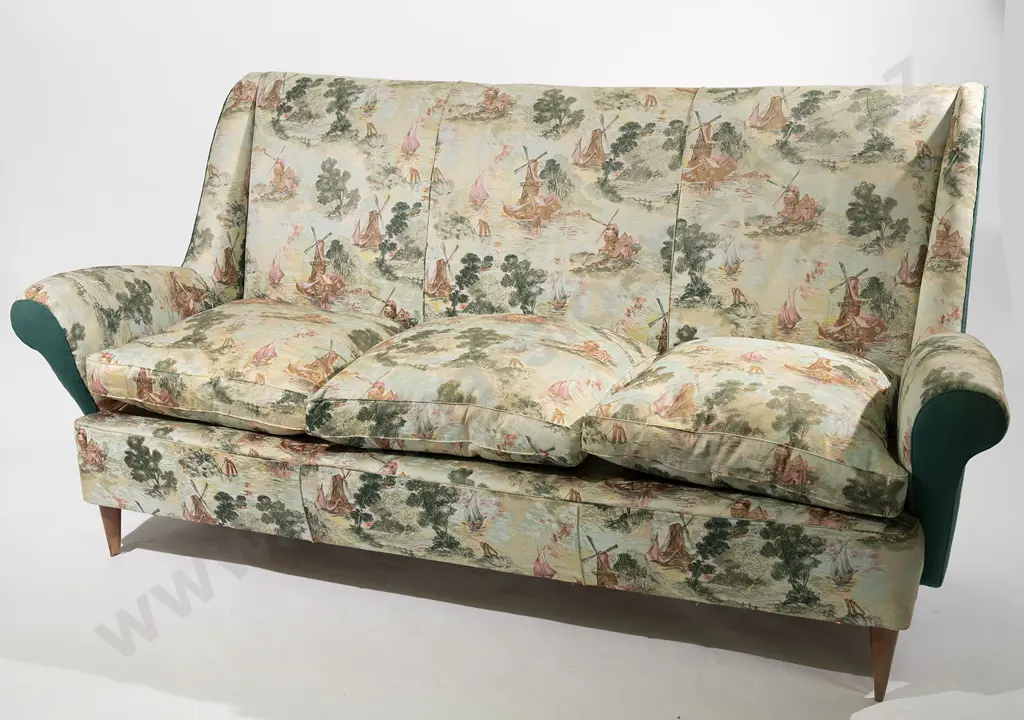 Paolo Buffa Italian Three Piece Lounge Suite Featuring Needle Point Legs Image 1++
