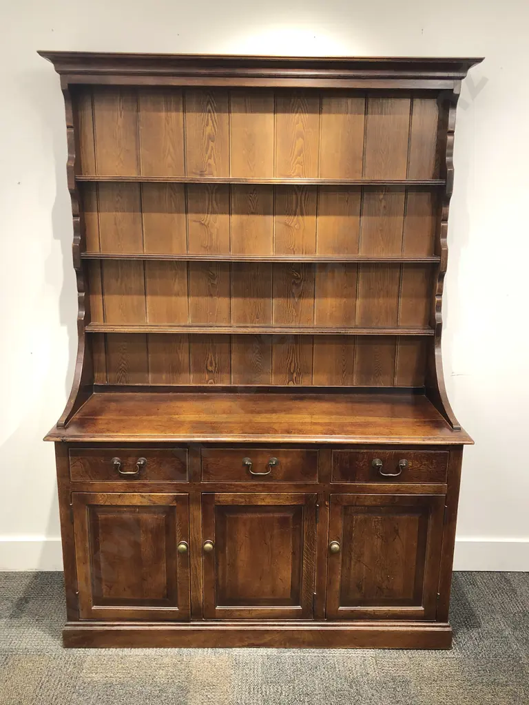 Small Proportion Geo III Style Oak Welsh Dresser Image 1++