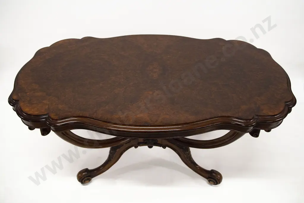 Vict Burr Walnut Centre Table Image 1++