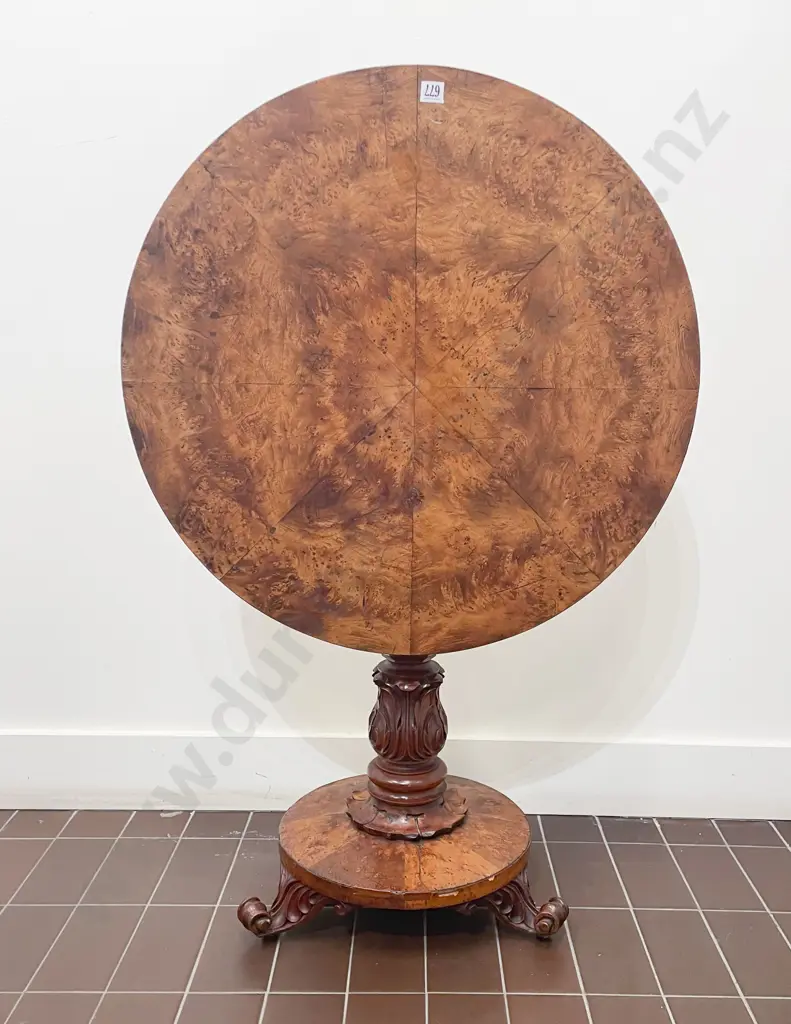 C19th NZ Colonial Burr Totara on Huon Pine Tilt Top Circular Occasional Table Image 1++