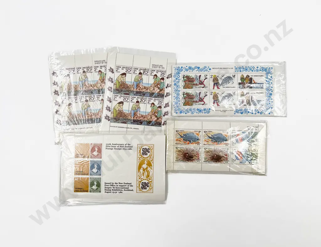 NZ Bundle Collections Miniature Sheets Image 1++