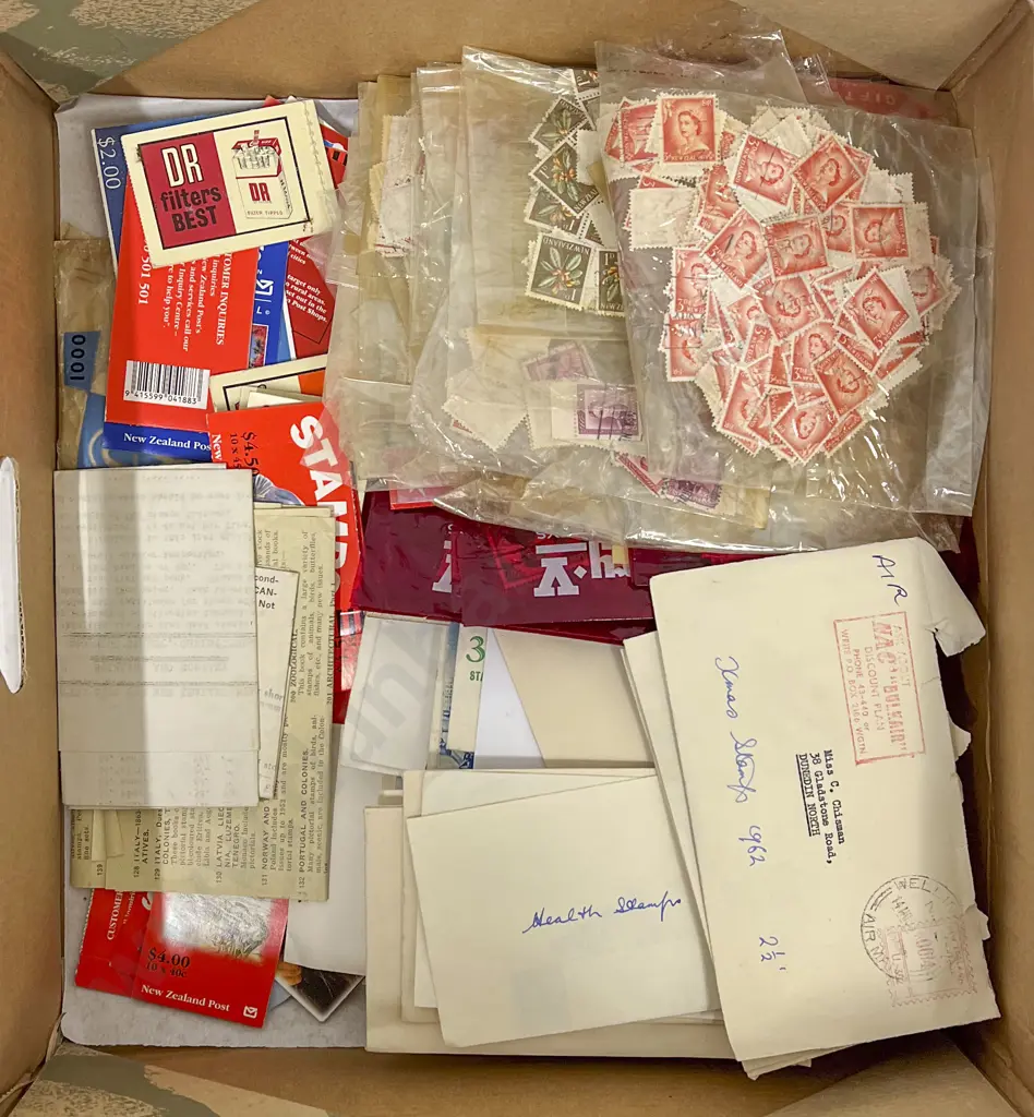 NZ Loose Sorted Stamps and qty stamp booklets Image 1++