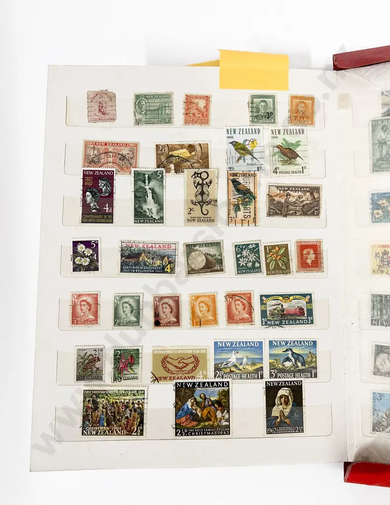Vintage World Album and Stock Book Album with NZ Image 1++