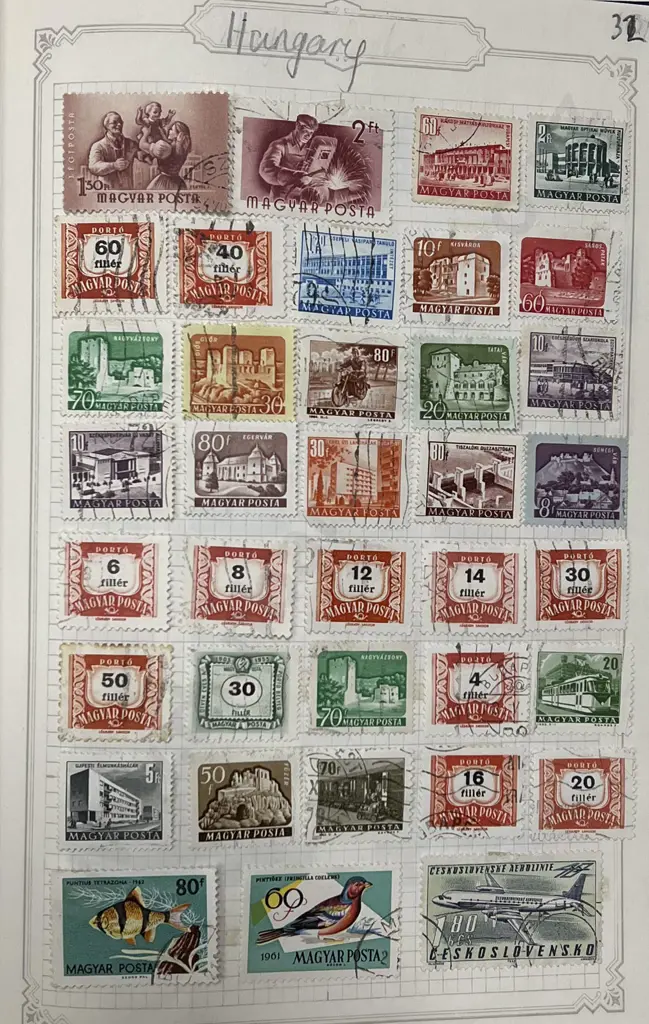 Three Vintage World and NZ Stamp Albums Image 1++
